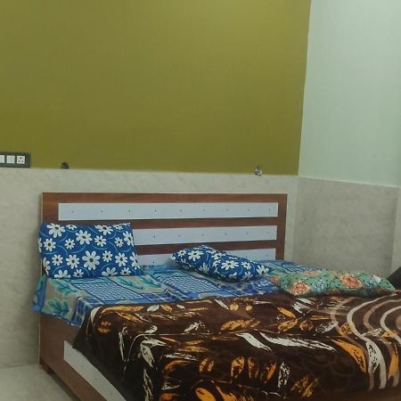 Shree Hari Guest House Ayodhya Buitenkant foto